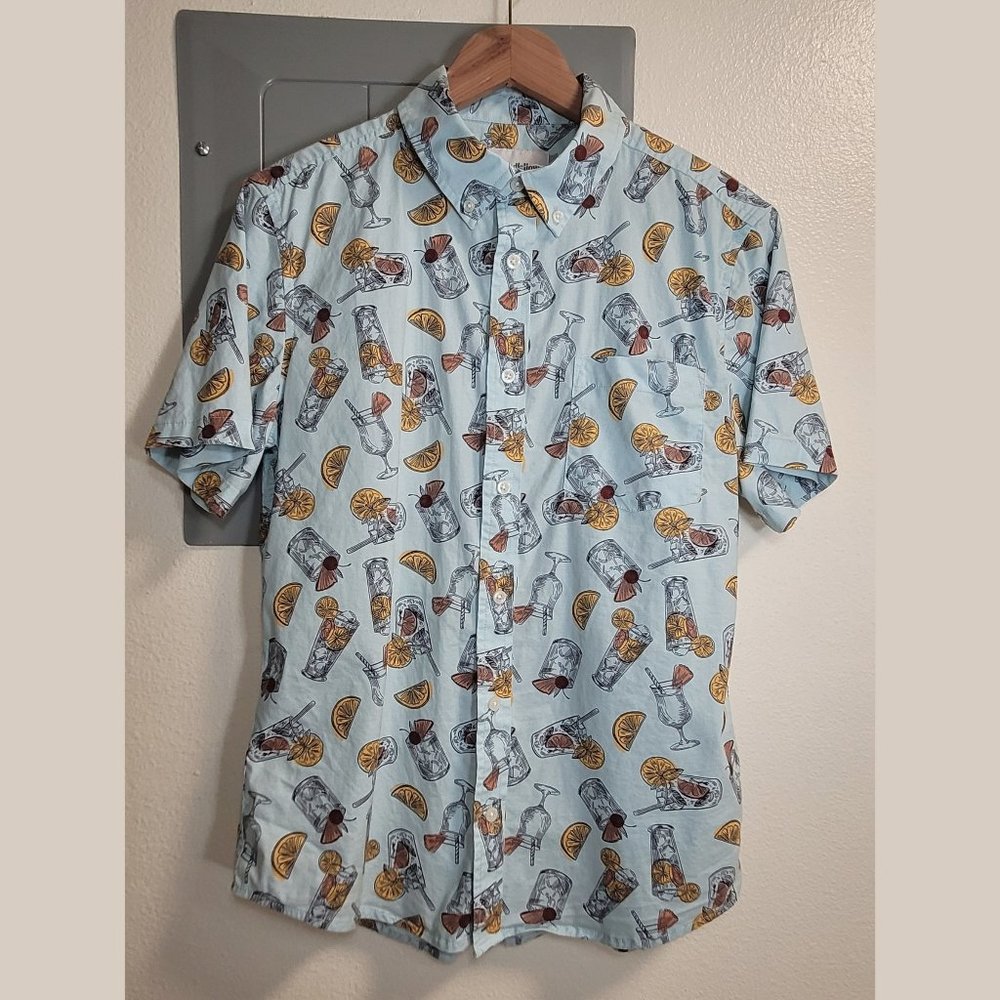 Goodfellow M slim button short sleeve shirt, light blue cocktail print, cotton